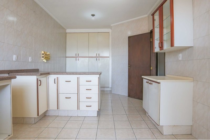 Casa Comercial à venda, 388m - 6 Dormitorios - R$ 730.000 - Jd. Maria do Carmo - Sorocaba Rua Francisco Xavier de Barros Sorocaba - 