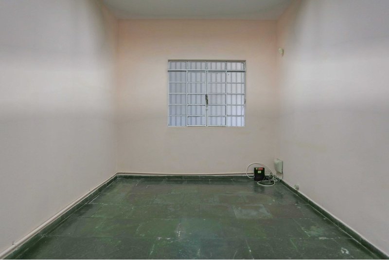 Casa Comercial à venda, 388m - 6 Dormitorios - R$ 730.000 - Jd. Maria do Carmo - Sorocaba Rua Francisco Xavier de Barros Sorocaba - 