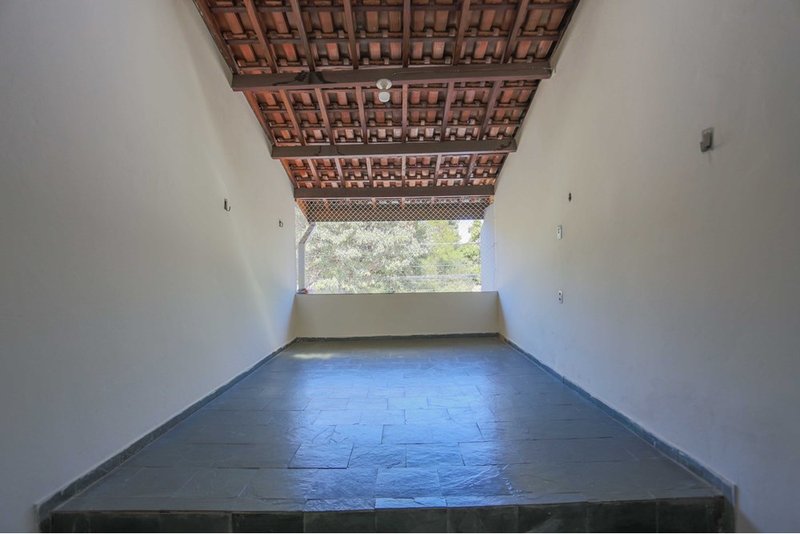 Casa Comercial à venda, 388m - 6 Dormitorios - R$ 730.000 - Jd. Maria do Carmo - Sorocaba Rua Francisco Xavier de Barros Sorocaba - 