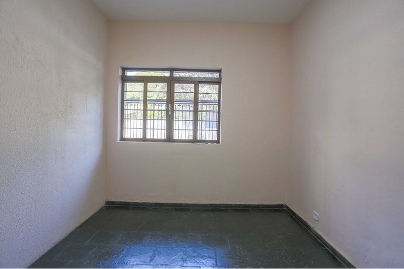 Casa Comercial à venda, 388m - 6 Dormitorios - R$ 730.000 - Jd. Maria do Carmo - Sorocaba Rua Francisco Xavier de Barros Sorocaba - 