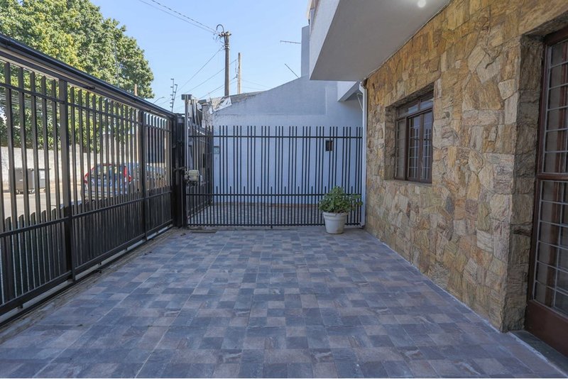 Casa Comercial à venda, 388m - 6 Dormitorios - R$ 730.000 - Jd. Maria do Carmo - Sorocaba Rua Francisco Xavier de Barros Sorocaba - 