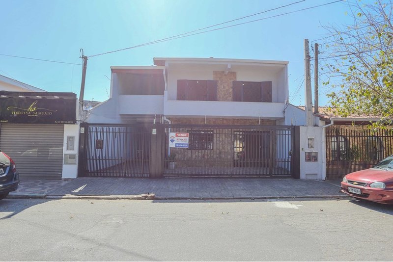 Casa Comercial à venda, 388m - 6 Dormitorios - R$ 730.000 - Jd. Maria do Carmo - Sorocaba Rua Francisco Xavier de Barros Sorocaba - 