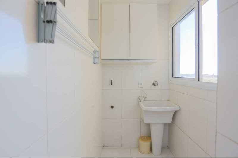 Apartamento À VENDA, 69m - 3 Dorm. 1 suíte - R$ 297.000 - Cond. Village Vitória - Sorocaba Avenida Sandro Antônio Mendes Sorocaba - 