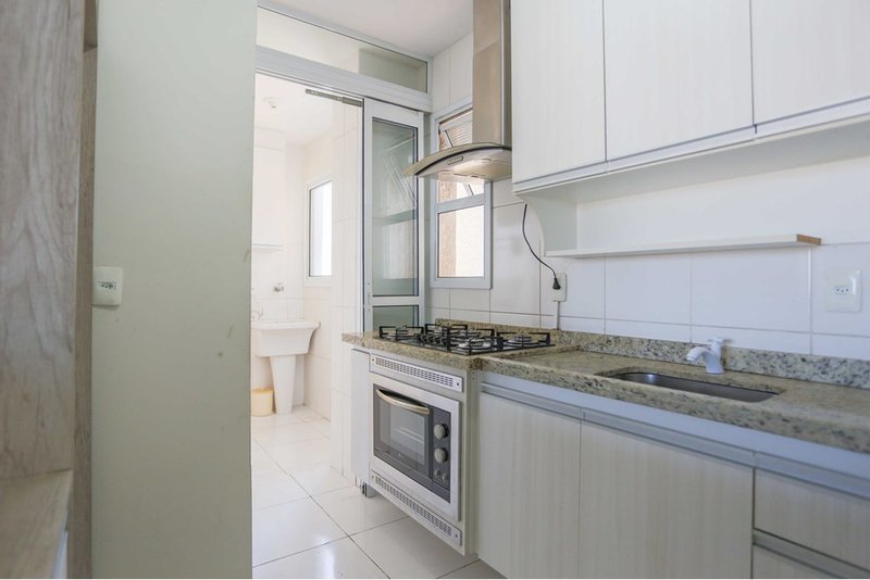 Apartamento À VENDA, 69m - 3 Dorm. 1 suíte - R$ 297.000 - Cond. Village Vitória - Sorocaba Avenida Sandro Antônio Mendes Sorocaba - 