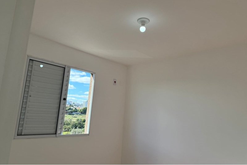 Apartamento à Venda, 41m - R$ 180.000 - 2 Dormitorios – Wanel Ville - Sorocaba - SP Rua Antonio Bravo Plaça Sorocaba - 