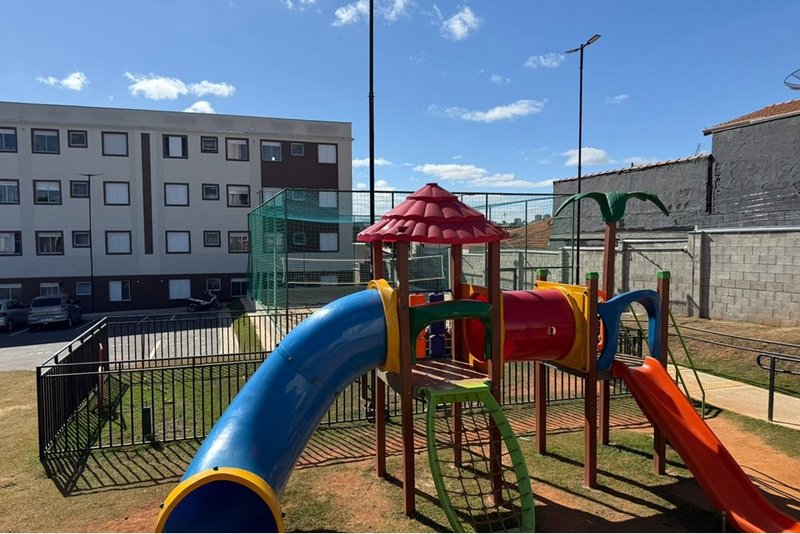 Apartamento à Venda, 41m - R$ 180.000 - 2 Dormitorios – Wanel Ville - Sorocaba - SP Rua Antonio Bravo Plaça Sorocaba - 