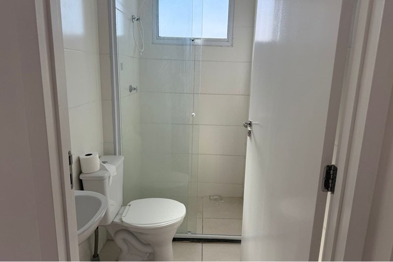 Apartamento à Venda, 41m - R$ 180.000 - 2 Dormitorios – Wanel Ville - Sorocaba - SP Rua Antonio Bravo Plaça Sorocaba - 