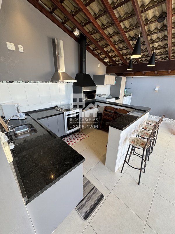 Casa com piscina e gourmet incrível à Venda – Condomínio Reserva dos Ypês 1 - lote maior  Tatuí - 
