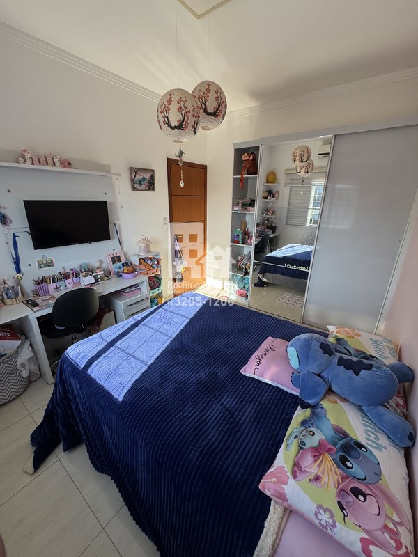 Casa com piscina e gourmet incrível à Venda – Condomínio Reserva dos Ypês 1 - lote maior  Tatuí - 