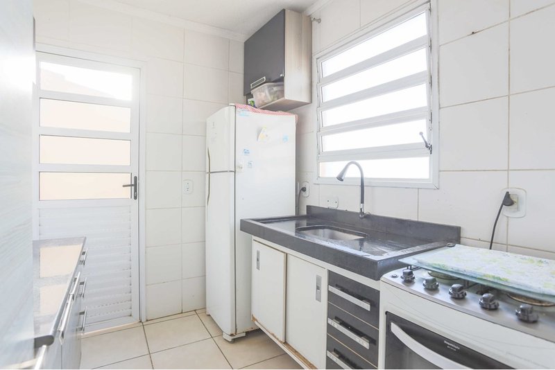 Casa á venda, 65m - 2 Dorm. - R$ 310.000 - Cond. Quintais do Imperador - Sorocaba - SP Estrada José Ribeiro Leite Sorocaba - 