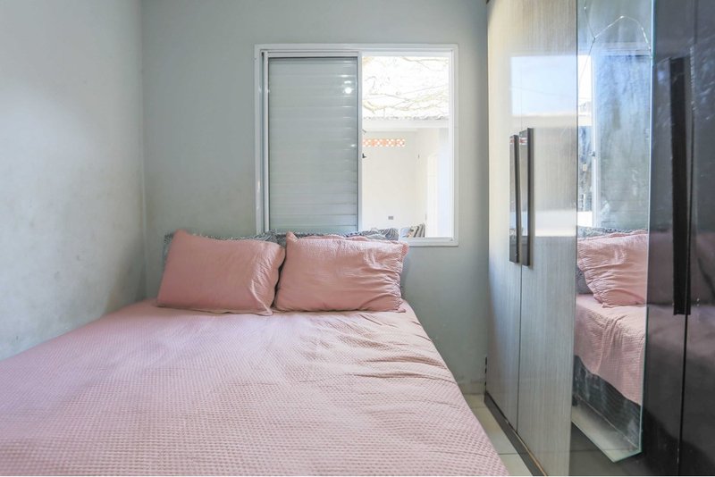 Casa á venda, 65m - 2 Dorm. - R$ 310.000 - Cond. Quintais do Imperador - Sorocaba - SP Estrada José Ribeiro Leite Sorocaba - 
