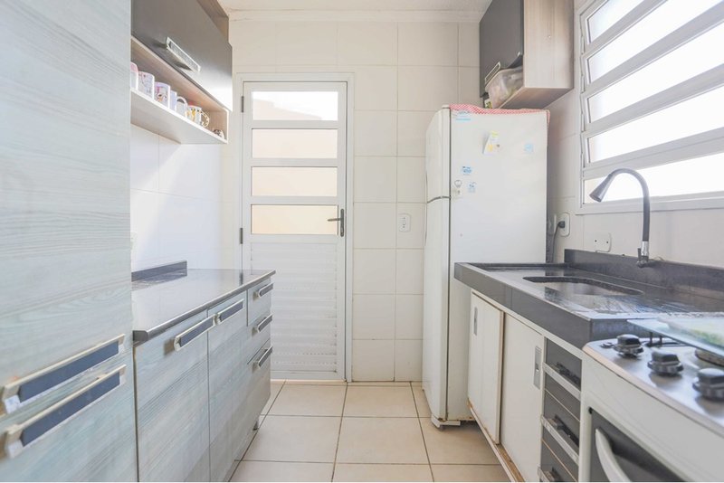 Casa á venda, 65m - 2 Dorm. - R$ 310.000 - Cond. Quintais do Imperador - Sorocaba - SP Estrada José Ribeiro Leite Sorocaba - 