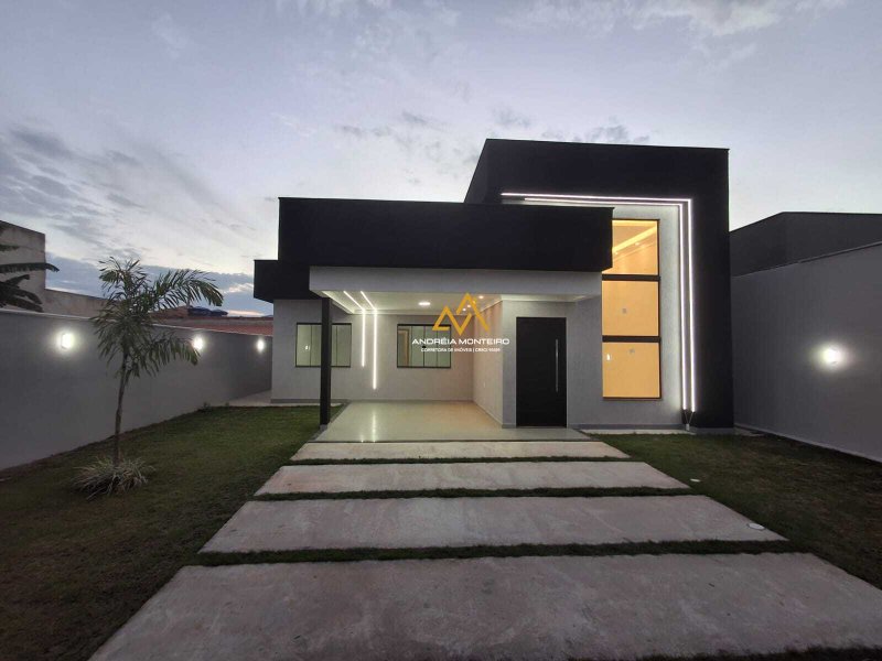 Casa com 3 Quartos, sendo 1 suíte, à venda, 141 m² por R$ 760.000 - Jardim Atlântico Leste  Maricá - 