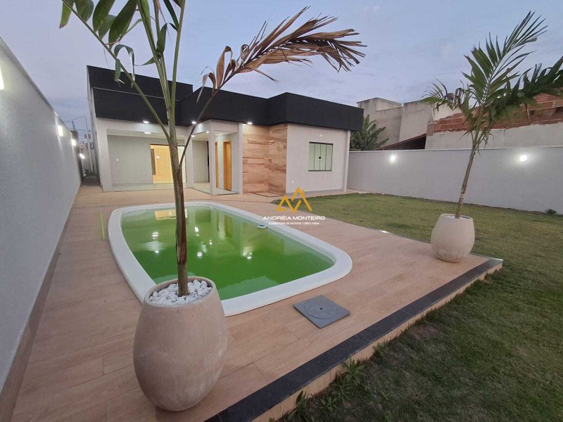 Casa com 3 Quartos, sendo 1 suíte, à venda, 141 m² por R$ 760.000 - Jardim Atlântico Leste  Maricá - 