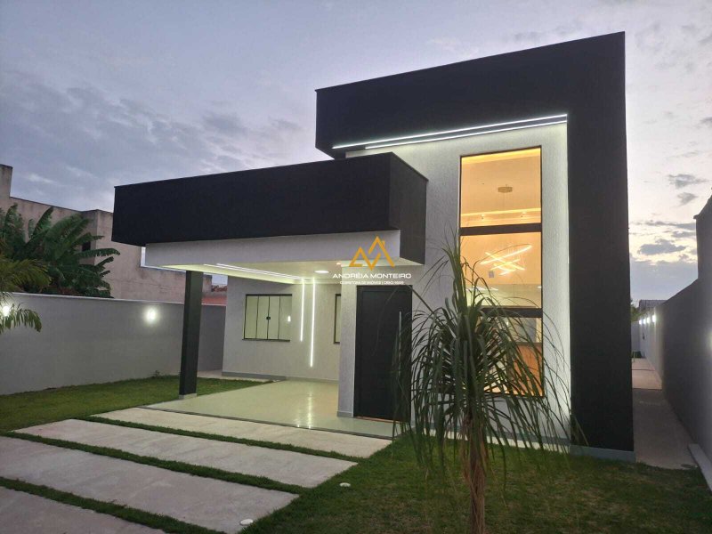 Casa com 3 Quartos, sendo 1 suíte, à venda, 141 m² por R$ 760.000 - Jardim Atlântico Leste  Maricá - 