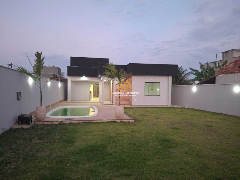 Casa com 3 Quartos, sendo 1 suíte, à venda, 141 m² por R$ 760.000 - Jardim Atlântico Leste  Maricá - 