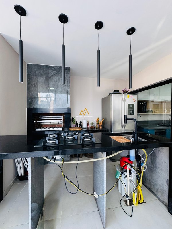 Casa de alto padrão com 5 quartos, 336m² por R$2.400.000,00 - Cond. Solaris - Maricá/RJ Estrada dos Cajueiros Maricá - 