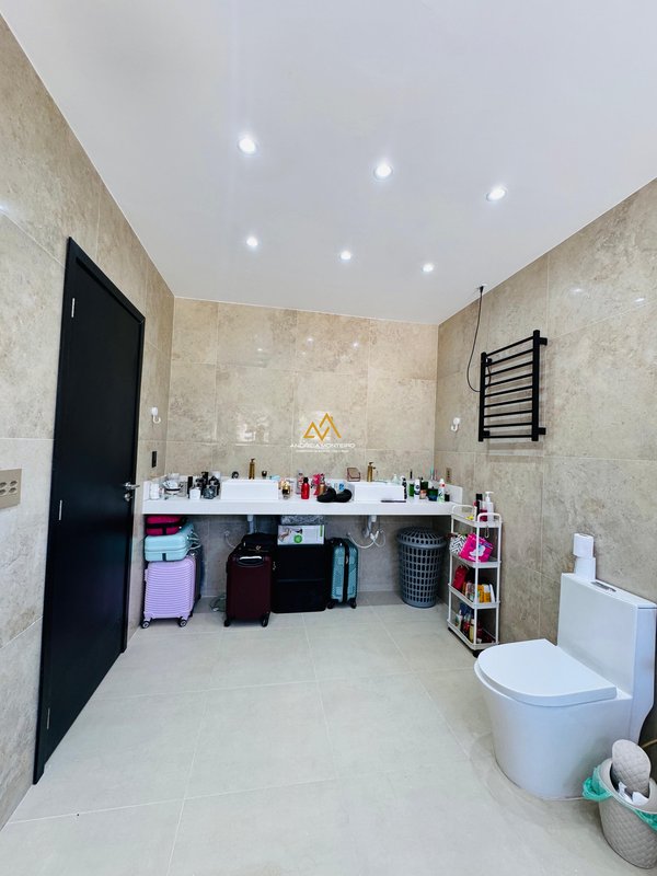 Casa de alto padrão com 5 quartos, 336m² por R$2.400.000,00 - Cond. Solaris - Maricá/RJ Estrada dos Cajueiros Maricá - 