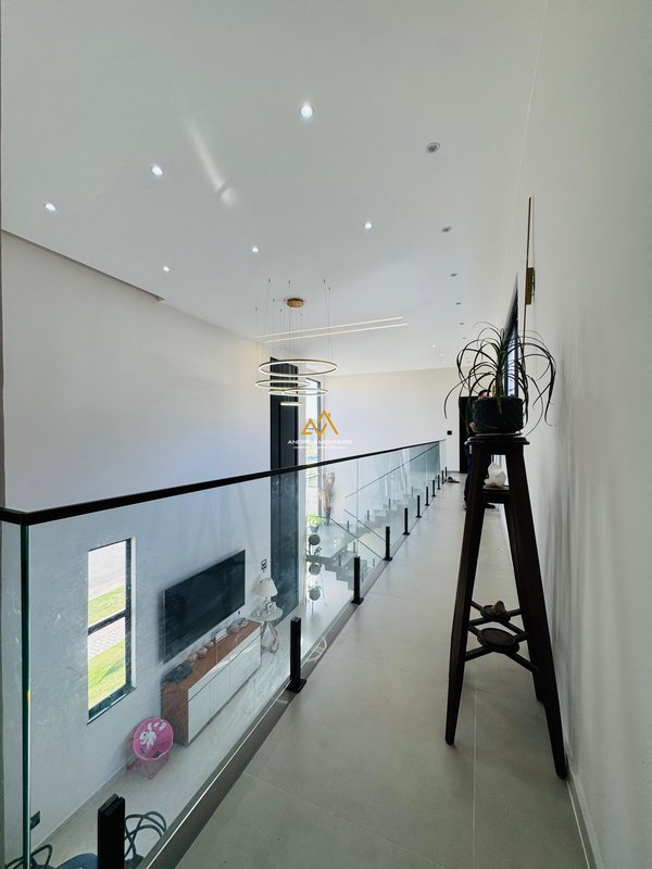 Casa de alto padrão com 5 quartos, 336m² por R$2.400.000,00 - Cond. Solaris - Maricá/RJ Estrada dos Cajueiros Maricá - 