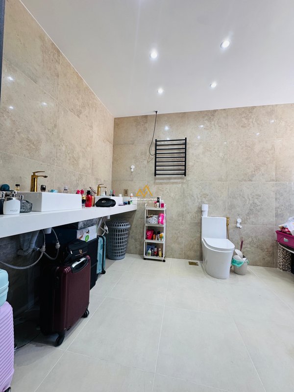 Casa de alto padrão com 5 quartos, 336m² por R$2.400.000,00 - Cond. Solaris - Maricá/RJ Estrada dos Cajueiros Maricá - 