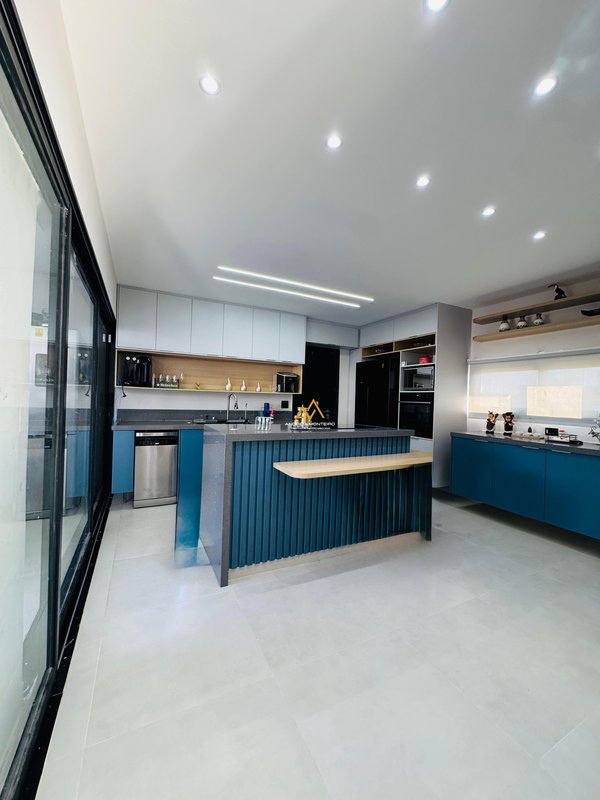 Casa de alto padrão com 5 quartos, 336m² por R$2.400.000,00 - Cond. Solaris - Maricá/RJ Estrada dos Cajueiros Maricá - 