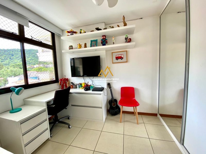 Apartamento à venda, 4 quartos e 4 vagas com 252m² Itaipu Niteroi -RJ - por R$1.499.000,00  Niterói - 
