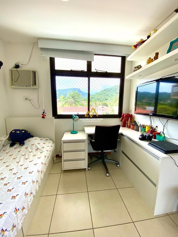 Apartamento à venda, 4 quartos e 4 vagas com 252m² Itaipu Niteroi -RJ - por R$1.499.000,00  Niterói - 