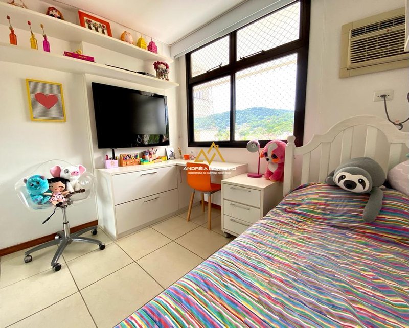 Apartamento à venda, 4 quartos e 4 vagas com 252m² Itaipu Niteroi -RJ - por R$1.499.000,00  Niterói - 