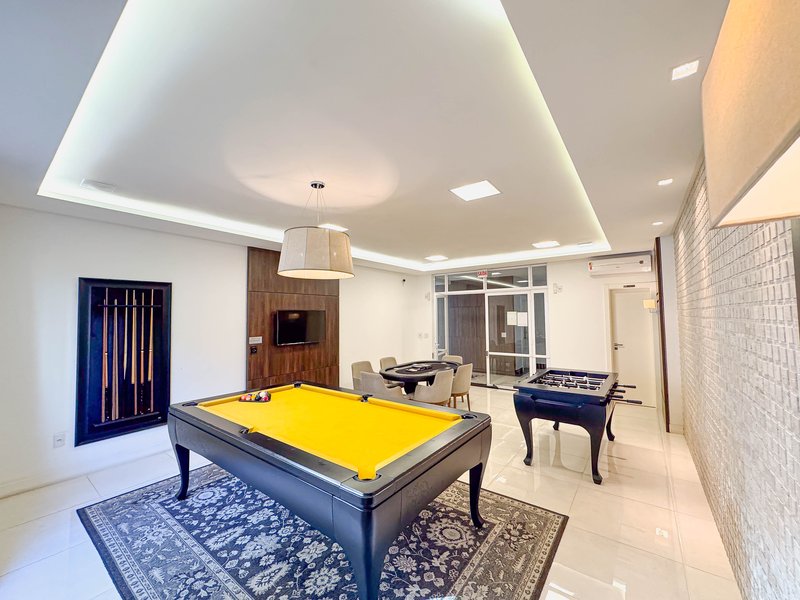 RESIDENCIAL JOIA DO OCEANO / Apartamento pronto para moradia, com sacada e churrasqueira Rua 256 Itapema - 