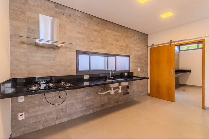 Casa térrea à venda, 190m - 3 suítes - R$ 1.860.000 - Residencial Mont Blanc - Sorocaba SP Rua Agnelo Gogolla Sorocaba - 