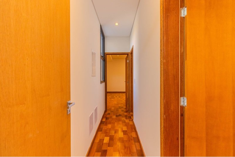 Casa térrea à venda, 190m - 3 suítes - R$ 1.860.000 - Residencial Mont Blanc - Sorocaba SP Rua Agnelo Gogolla Sorocaba - 