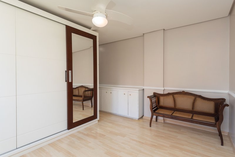 R$ 880.000 - ÓTIMO APARTAMENTO - 88M2 - 2 DORM - SUÍTE - 1 VAGA - INFRA COMPLETA Rua Doutor Barbosa Gonçalves Porto Alegre - 
