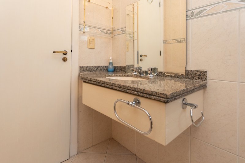 R$ 880.000 - ÓTIMO APARTAMENTO - 88M2 - 2 DORM - SUÍTE - 1 VAGA - INFRA COMPLETA Rua Doutor Barbosa Gonçalves Porto Alegre - 