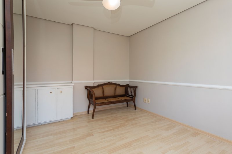 R$ 880.000 - ÓTIMO APARTAMENTO - 88M2 - 2 DORM - SUÍTE - 1 VAGA - INFRA COMPLETA Rua Doutor Barbosa Gonçalves Porto Alegre - 