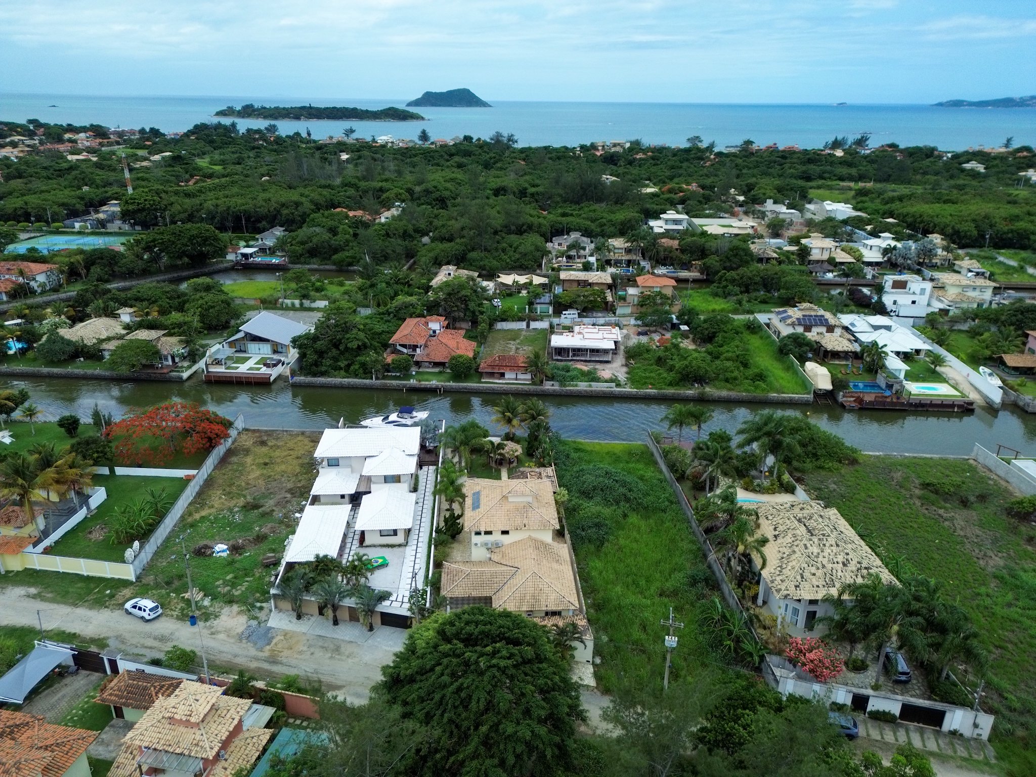 Casa à venda com 4 quartos, 327m² - Foto 10