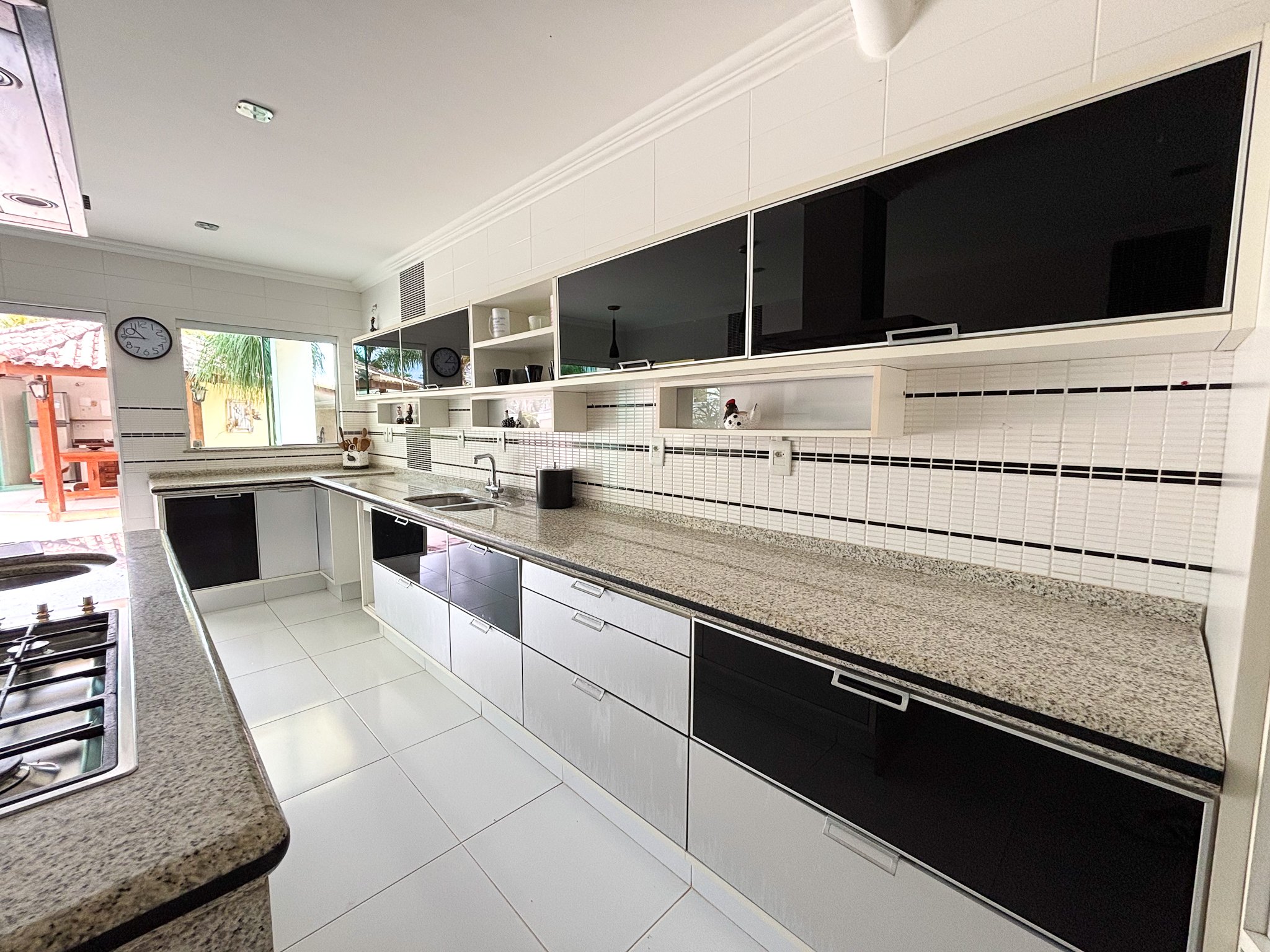 Casa à venda com 4 quartos, 327m² - Foto 29