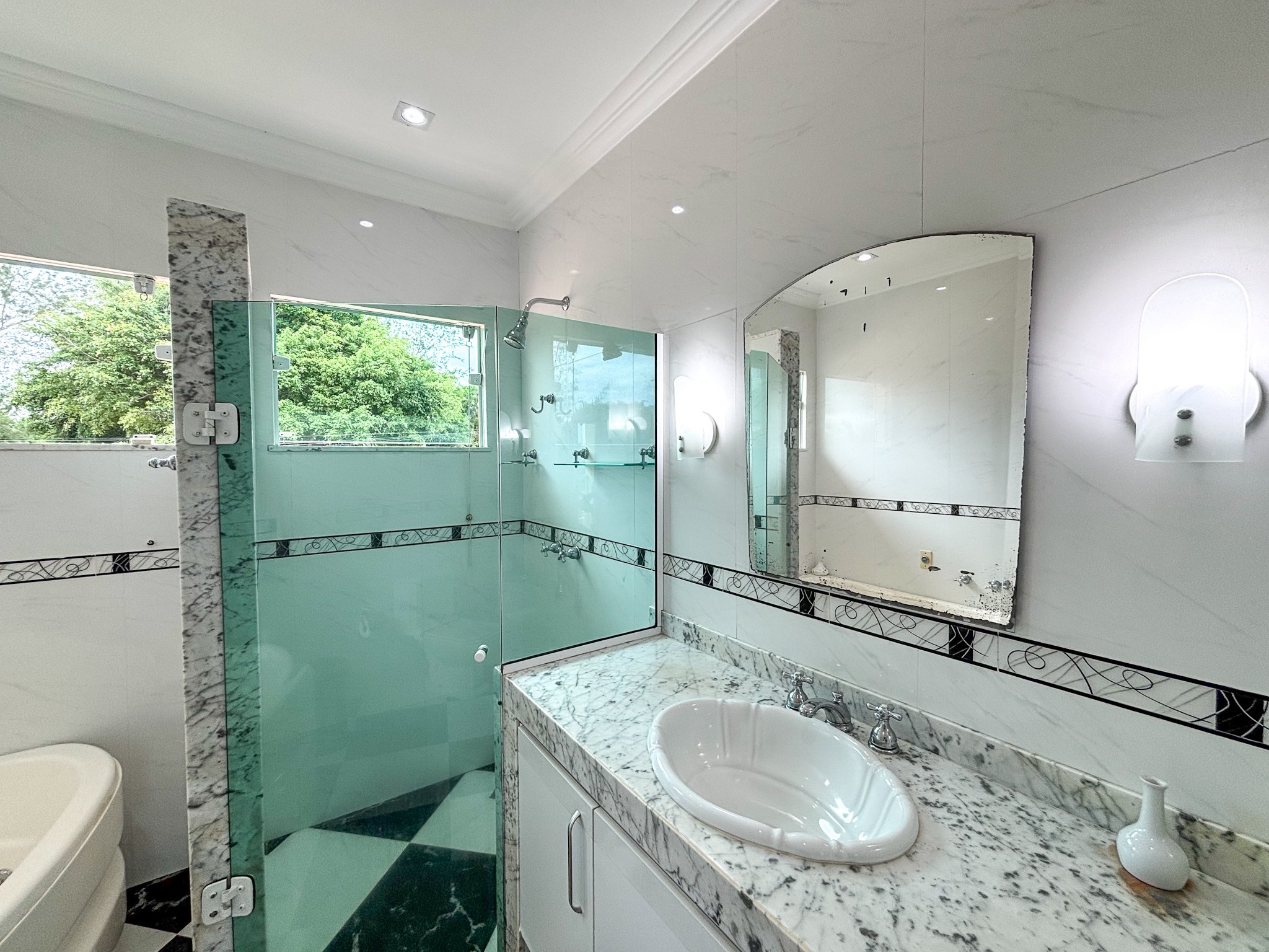 Casa à venda com 4 quartos, 327m² - Foto 35