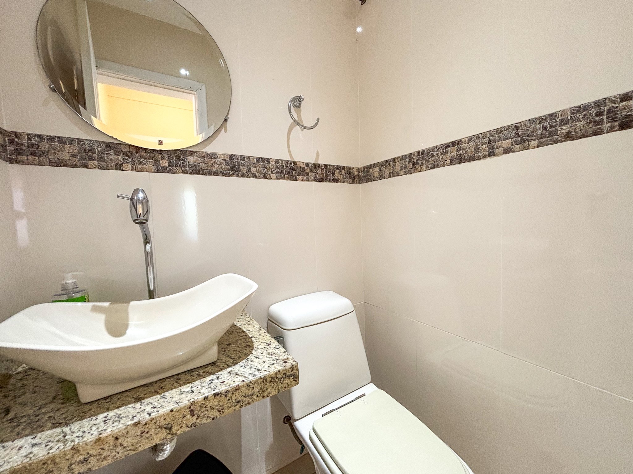 Casa à venda com 4 quartos, 327m² - Foto 25