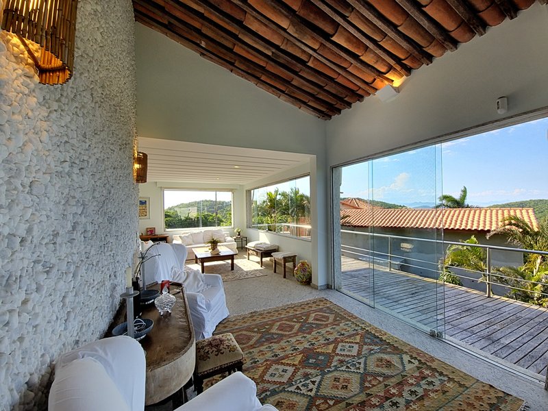 Casa Vista Panorâmica – Alto de Búzios/RJ Rua Élson da Assunção Gonçalves Armação dos Búzios - 