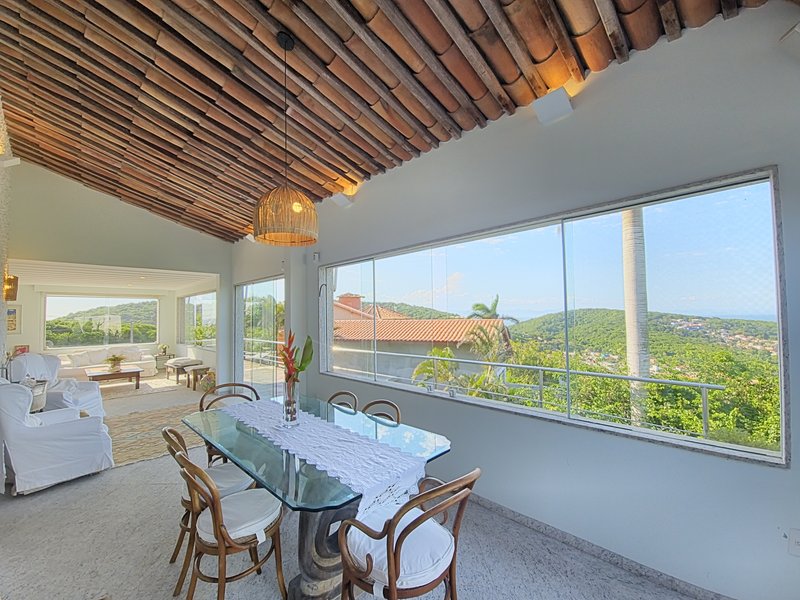 Casa Vista Panorâmica – Alto de Búzios/RJ Rua Élson da Assunção Gonçalves Armação dos Búzios - 