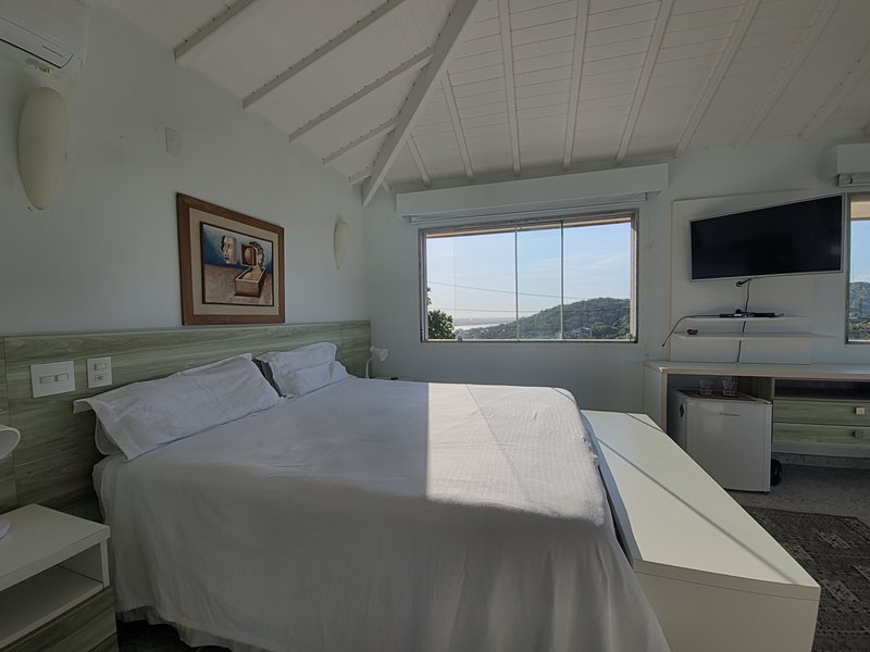 Casa Vista Panorâmica – Alto de Búzios/RJ Rua Élson da Assunção Gonçalves Armação dos Búzios - 