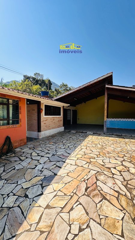 Casa em meio a natureza em Boiçucanga litoral norte Estrada Beira Rio São Sebastião - 