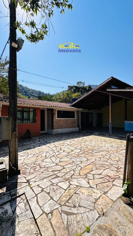 Casa em meio a natureza em Boiçucanga litoral norte Estrada Beira Rio São Sebastião - 