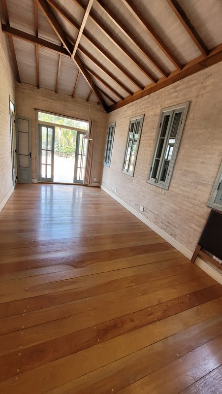 CASA A VENDA – AMPLA ESTILO PROVENÇAL – 600m2 – SOLAR - LUXO COM SUSTENTABILIDADE Avenida Professor Rubens Gomes de Souza São Paulo - 