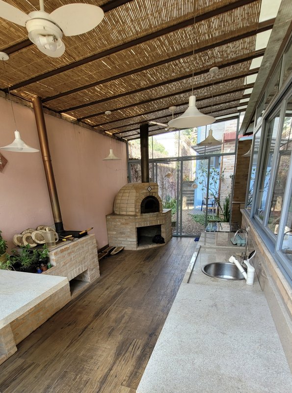 CASA A VENDA – AMPLA ESTILO PROVENÇAL – 600m2 – SOLAR - LUXO COM SUSTENTABILIDADE Avenida Professor Rubens Gomes de Souza São Paulo - 