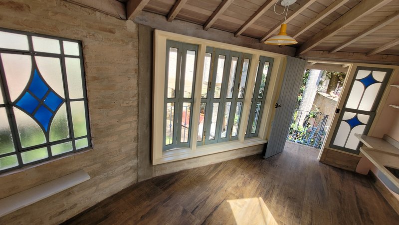 CASA A VENDA – AMPLA ESTILO PROVENÇAL – 600m2 – SOLAR - LUXO COM SUSTENTABILIDADE Avenida Professor Rubens Gomes de Souza São Paulo - 