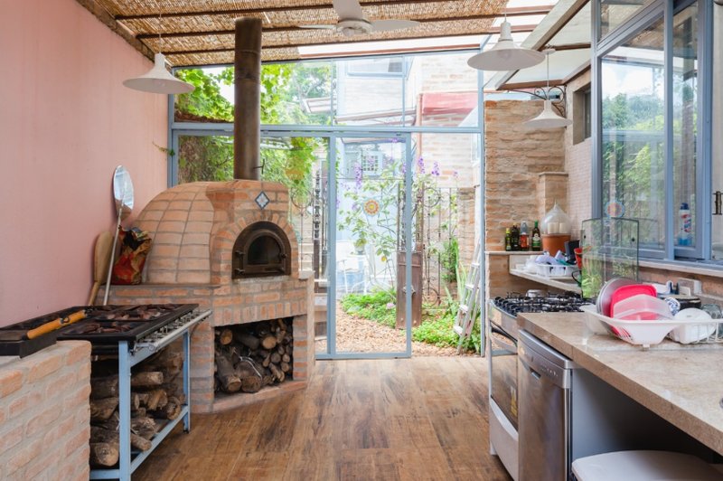 CASA A VENDA – AMPLA ESTILO PROVENÇAL – 600m2 – SOLAR - LUXO COM SUSTENTABILIDADE Avenida Professor Rubens Gomes de Souza São Paulo - 