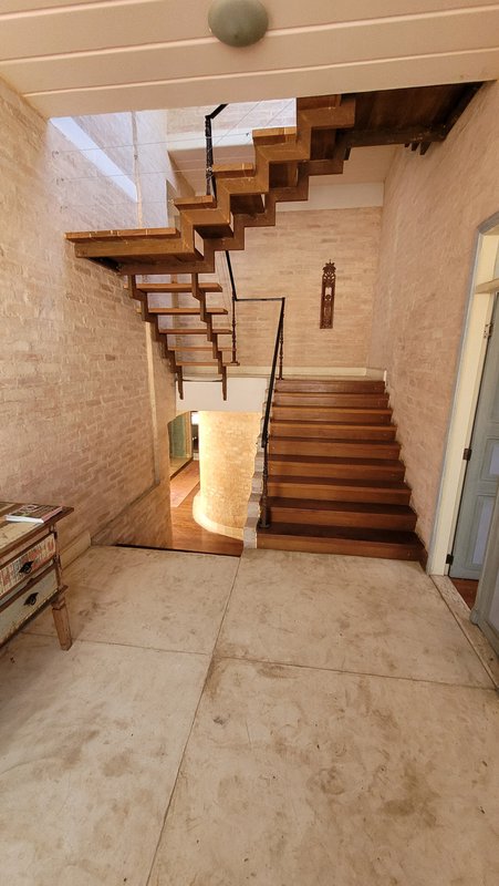 CASA A VENDA – AMPLA ESTILO PROVENÇAL – 600m2 – SOLAR - LUXO COM SUSTENTABILIDADE Avenida Professor Rubens Gomes de Souza São Paulo - 