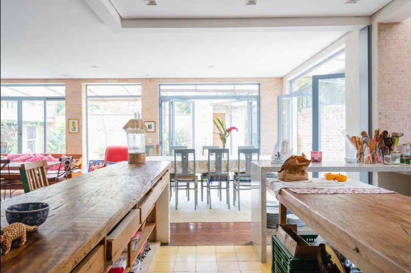 CASA A VENDA – AMPLA ESTILO PROVENÇAL – 600m2 – SOLAR - LUXO COM SUSTENTABILIDADE Avenida Professor Rubens Gomes de Souza São Paulo - 