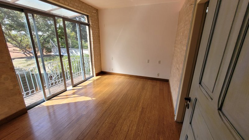 CASA A VENDA – AMPLA ESTILO PROVENÇAL – 600m2 – SOLAR - LUXO COM SUSTENTABILIDADE Avenida Professor Rubens Gomes de Souza São Paulo - 